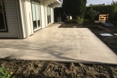 aanleg-terras-met-vijver-4