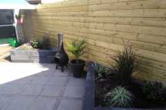 plantenbakken-met-schutting