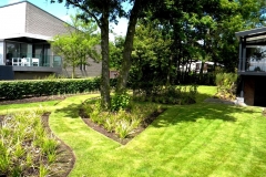 Naar een tuinontwerp van tuinarchitect Janine ten Horn.  